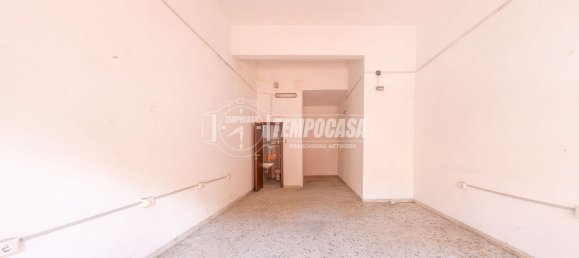 32m² Commercial property in Rome, Italy No. 288597 2