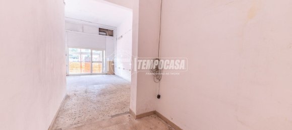 32m² Commercial property in Rome, Italy No. 288597 8