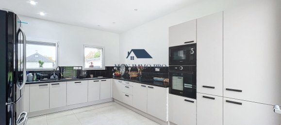 3 chambres Maison à Chanteloup, France No. 208787 4