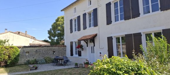 3 bedrooms House in Deux-Sevres, France No. 340151 4