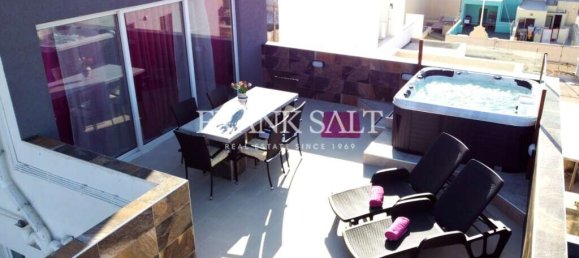 2 bedrooms Penthouse in Xghajra, Malta No. 10022 3