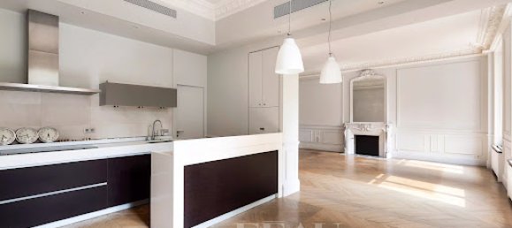 3 bedrooms Apartment in Paris, France No. 189321 6