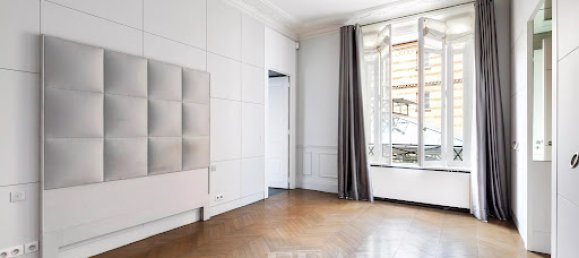 3 bedrooms Apartment in Paris, France No. 189321 10