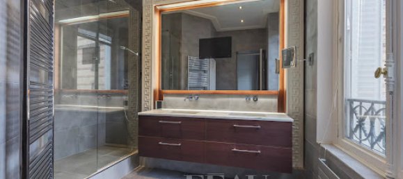 3 bedrooms Apartment in Paris, France No. 189321 12