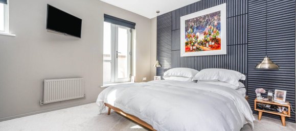 4 bedrooms Townhouse in Gravesend, United Kingdom No. 10571 2