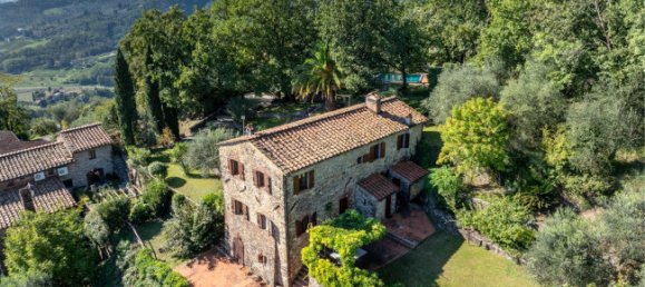 4 bedrooms House in Lucca, Italy No. 234576 40