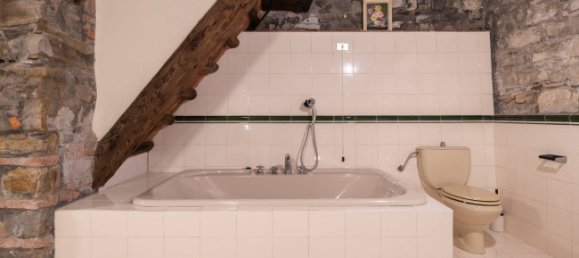 4 bedrooms House in Lucca, Italy No. 234576 35