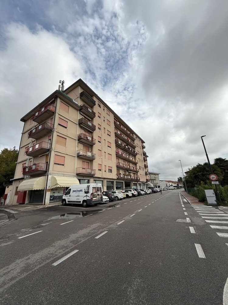 26m² Commercial property in Mira, Italy No. 326761