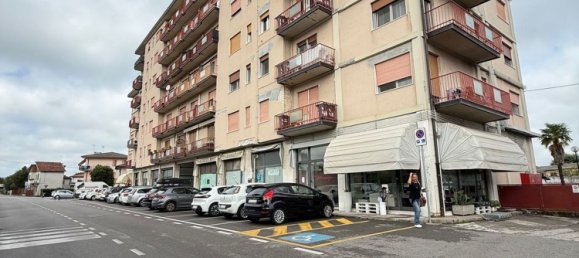 26m² Commercial property in Mira, Italy No. 326761 16