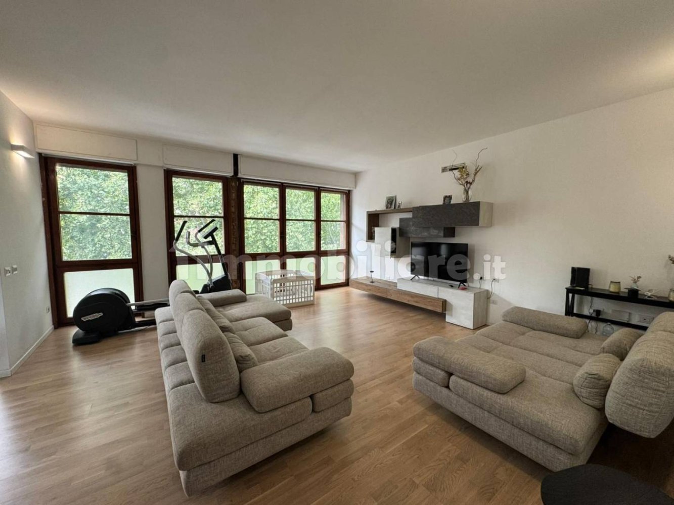 3 bedrooms Apartment in Milan, Italy No. 352250