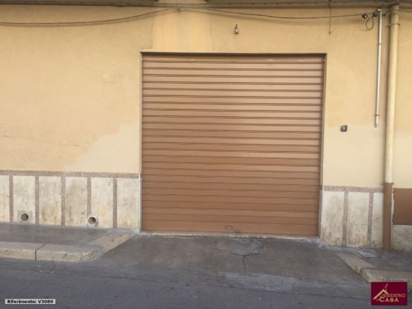 Almacén de 2 habitaciónes en Bagheria, Italy No. 90447