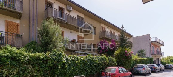 Квартира с 2 спальнями в Треместьери Этнео, Италия № 360978 32