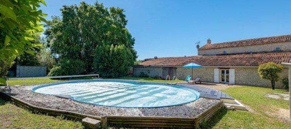 Casa de 3 dormitorios en Matha, France No. 276489 3