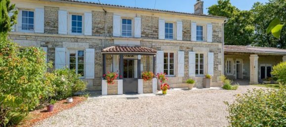 Casa de 3 dormitorios en Matha, France No. 276489 2