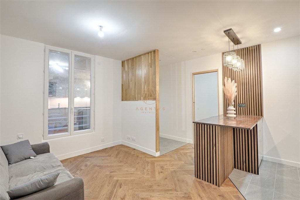 2-salle Appartement à Fontenay-sous-Bois, France No. 169635