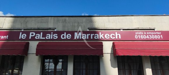 115m² Commercial property in Villeneuve-le-Comte, France No. 176377 2