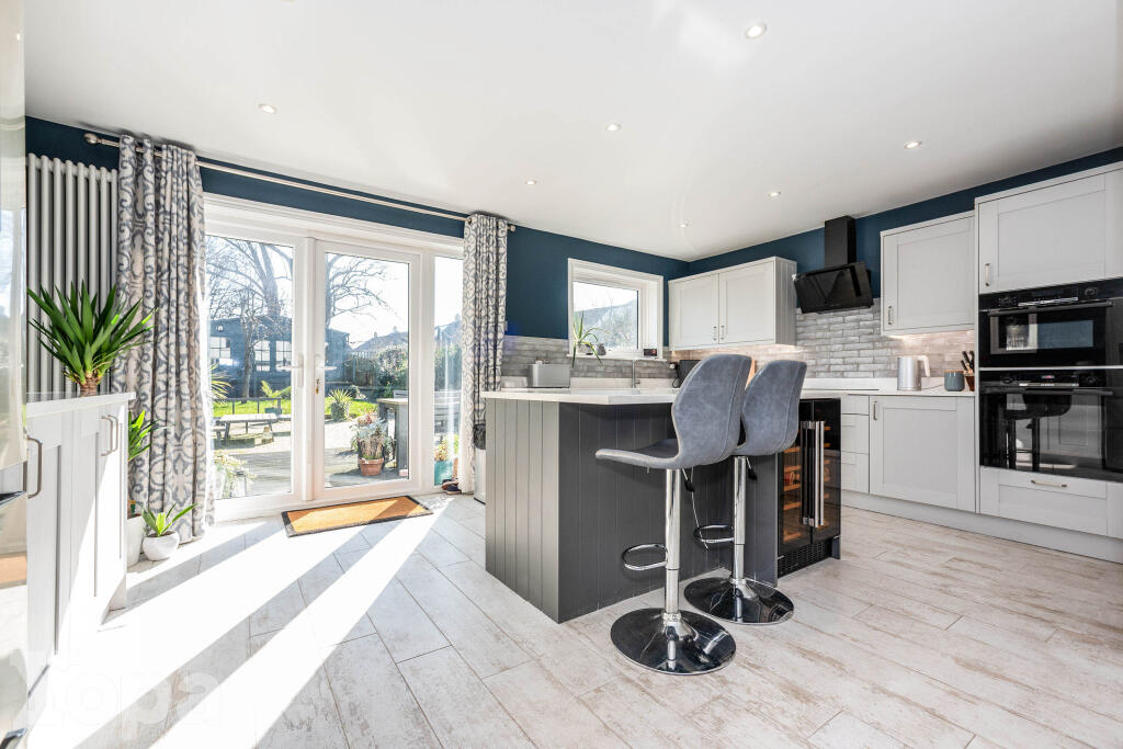 4 Schlafzimmer Haus in Gravesend, United Kingdom, Nr. 10516