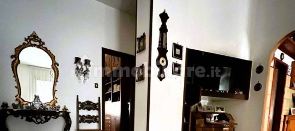 2 Schlafzimmer Wohnung in Rome, Italy, Nr. 196858 6