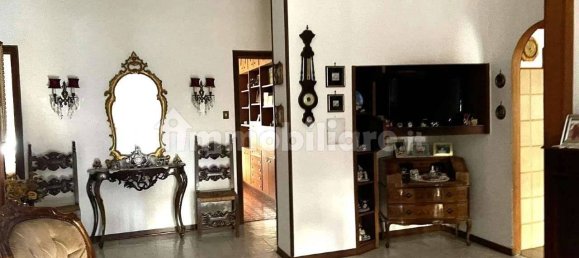 2 Schlafzimmer Wohnung in Rome, Italy, Nr. 196858 2