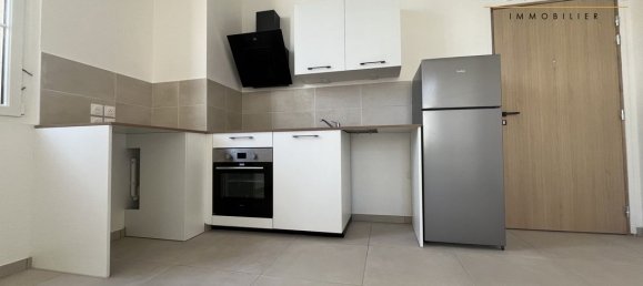 2 bedrooms Apartment in Chartres, France No. 52146 2