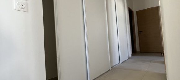 2 bedrooms Apartment in Chartres, France No. 52146 7