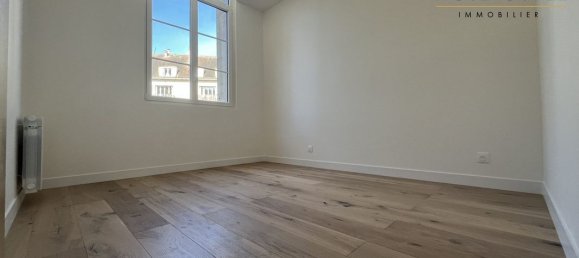 2 bedrooms Apartment in Chartres, France No. 52146 5