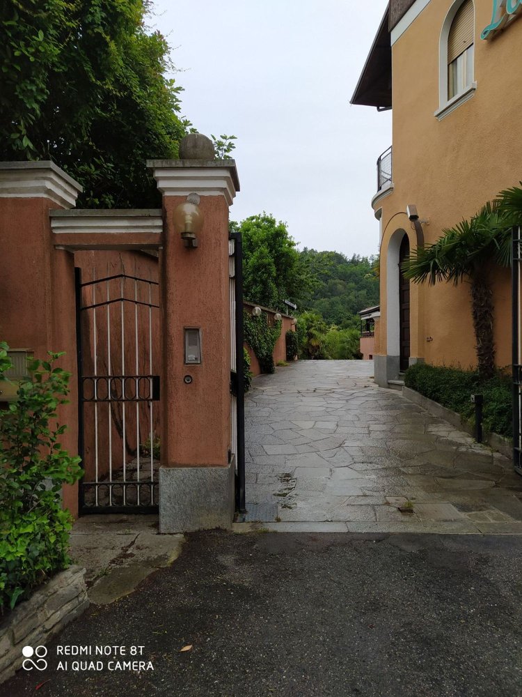 400m² Building in Turin, Italy No. 131199