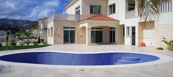4 bedrooms Villa in Paphos, Cyprus No. 1714 5