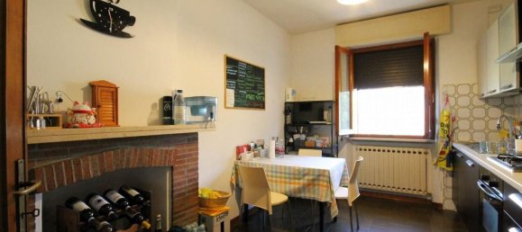 6 rooms Apartment in Capannori, Italy No. 274035 5