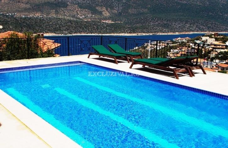 Villa 4+1 in Kas, Turkey No. 28329