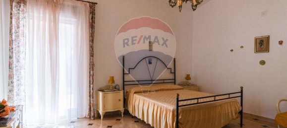 Villa de 4 dormitorios en Adrano, Italy No. 73926 10