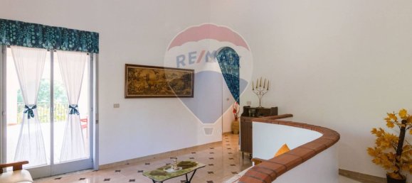 Villa de 4 dormitorios en Adrano, Italy No. 73926 16