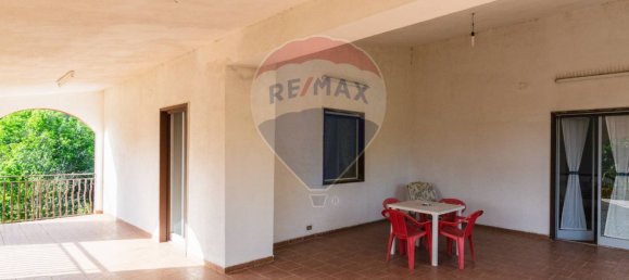 Villa de 4 dormitorios en Adrano, Italy No. 73926 6