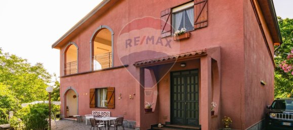 Villa de 4 dormitorios en Adrano, Italy No. 73926 3