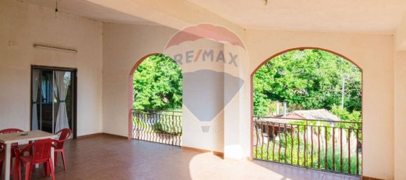 Villa de 4 dormitorios en Adrano, Italy No. 73926 7