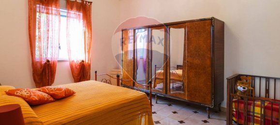 Villa de 4 dormitorios en Adrano, Italy No. 73926 8