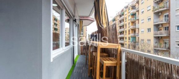 Apartamento de 4 dormitorios en Eixample, Spain No. 182340 3