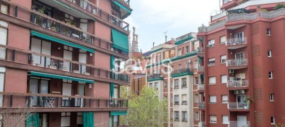 Apartamento de 4 dormitorios en Eixample, Spain No. 182340 4