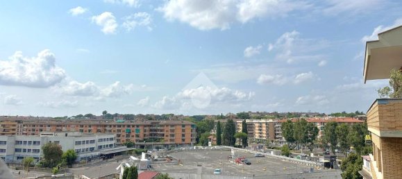 Apartamento de 4 dormitorios en Rome, Italy No. 316264 3