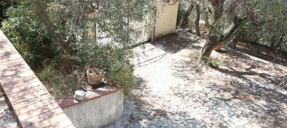 13 rooms Villa in Imperia, Italy No. 36209 11