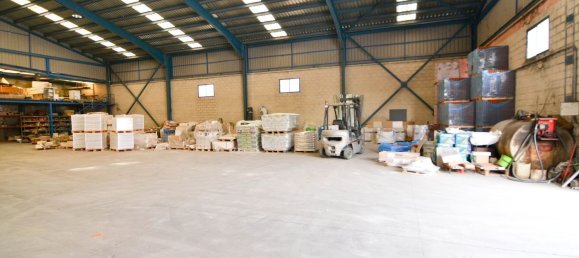 949m² Commercial property in Navalcarnero, Spain No. 111703 9