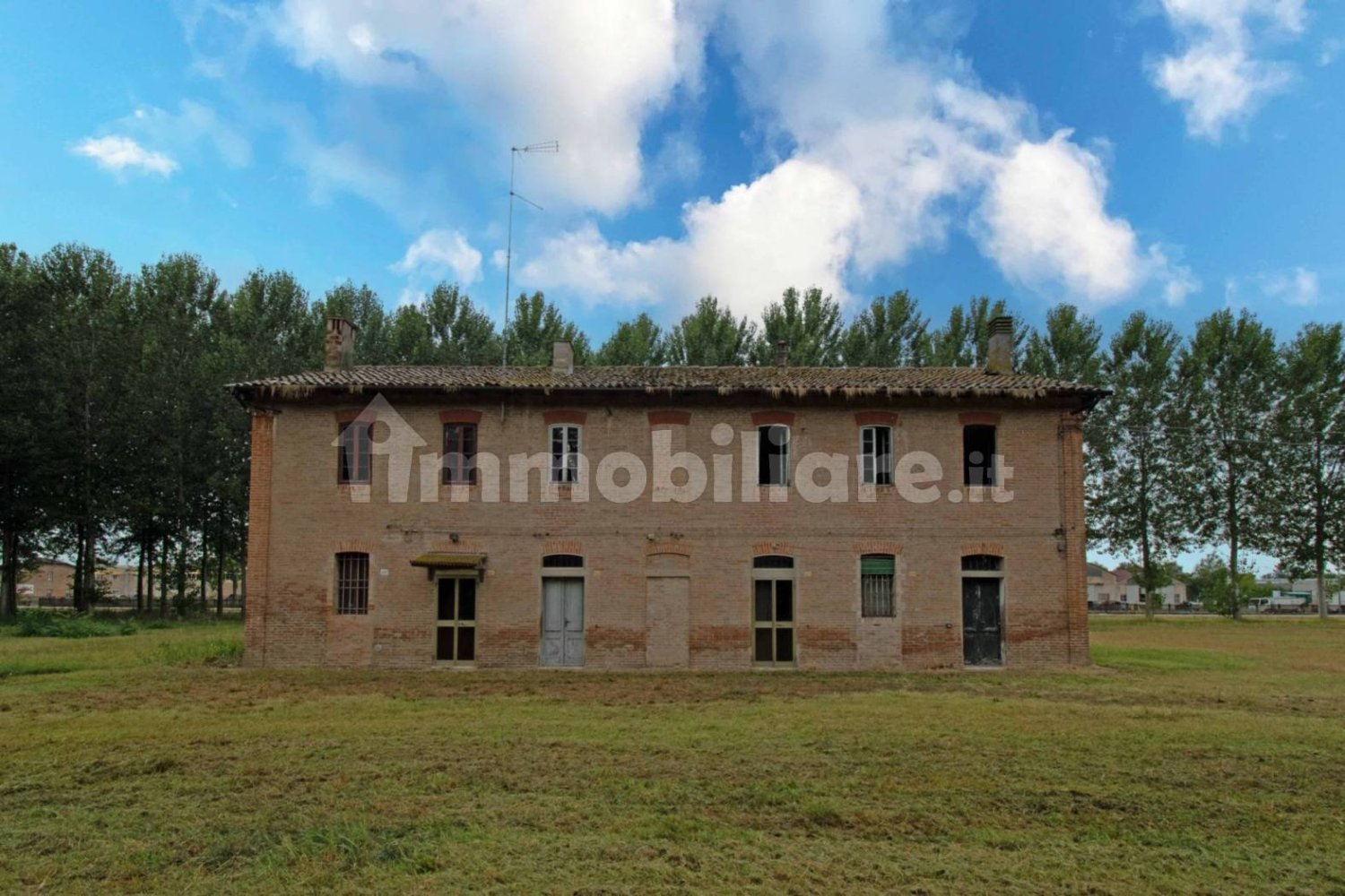 Дом с 3 спальнями в Терре дель Рено, Италия № 292673