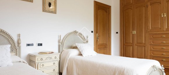 9 bedrooms Villa in A Coruna, Spain No. 47419 14