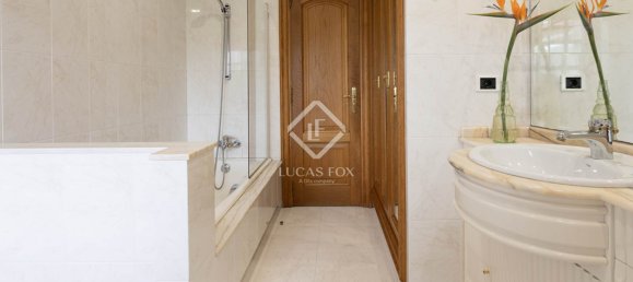 9 bedrooms Villa in A Coruna, Spain No. 47419 18