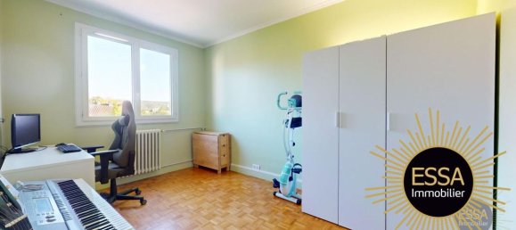 Квартира с 2 спальнями в Вирофле, Франция № 325400 12