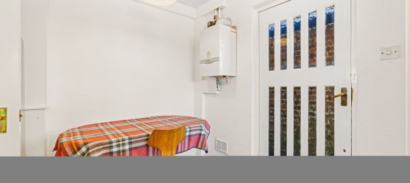 3 bedrooms House in Eastbourne, United Kingdom No. 1035 3