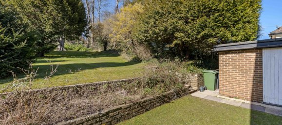 3 bedrooms House in Eastbourne, United Kingdom No. 1035 20