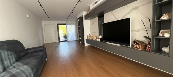 4 rooms Villa in Bari, Italy No. 142631 5