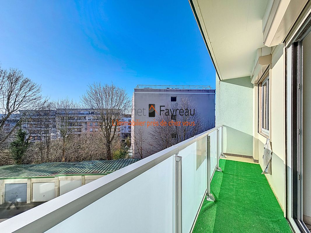 2 bedrooms Apartment in Fresnes, France No. 122456