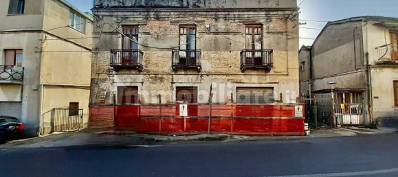 4 rooms Building in Catanzaro, Italy No. 80053 5